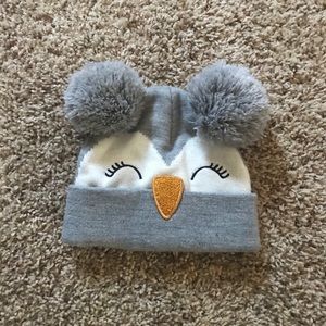 Whooo doesn’t love an owl hat?? 🦉